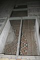 Mosaico no piso, da época de Constantino (século IV), descuberto en 1934