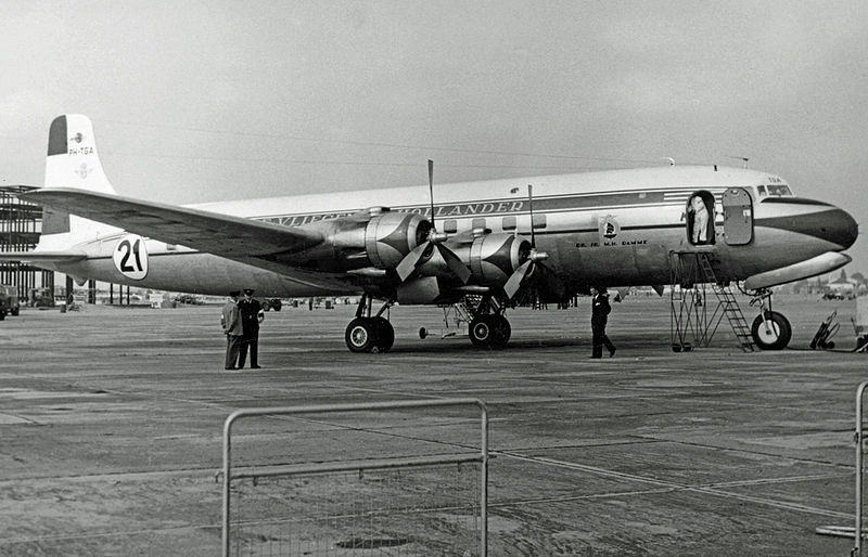 File:Douglas DC-6A PH-TGA KLM LAP 10.10.53 edited-2.jpg