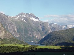 Eresfjord-Eikesdalvatnet.jpg