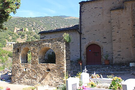 Conjuratory in front of the church.