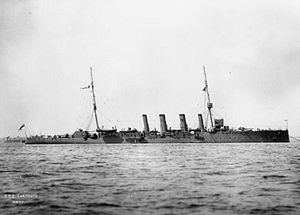 HMS Yarmouth (1911) .jpg