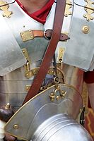 Lorica segmentata detail front.jpg