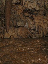 Main de Tangra dans la grotte de Duhlata.JPG