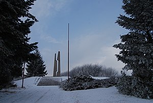 Muistomerkki Slivicen lähistöllä