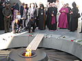 Il Katolikos Gareghin II e l’Arcivescovo Rowan Williams al Memoriale di Dzidzernagapert