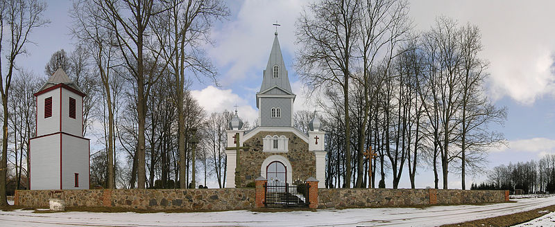 Skrebotiškio bažnyčia iš vakarų pusės