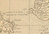 Απεικόνιση της τοποθεσίας της νήσου σε σχέση με το στενό του Οτράντο και της Αυλώνας