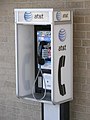 アメリカの公衆電話。テキサス州サンアントニオ。回線はAT&T