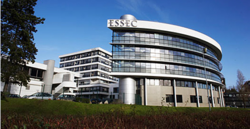 エセック・ビジネススクールは米国外で初のAACSB認定を取得したスクール（フランス、シンガポール校）