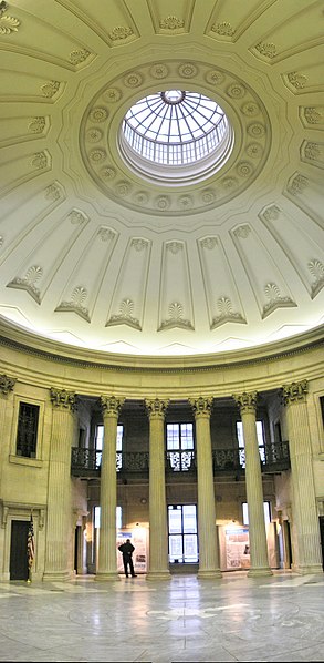 293px-Federal_Hall_NYC.jpg