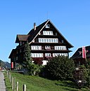 S Hus i de Schäftenau vo 1692 seg s schönscht ond s gröscht erhalte Toggeburgerhus.[7]