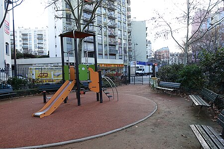 Square de l'Évangile.