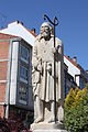 Monumento ó peregrino, á entrada de Negreira