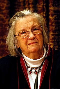 Elinor Ostrom Nobel-palkinnon lehdistötilaisuudessa 2009.