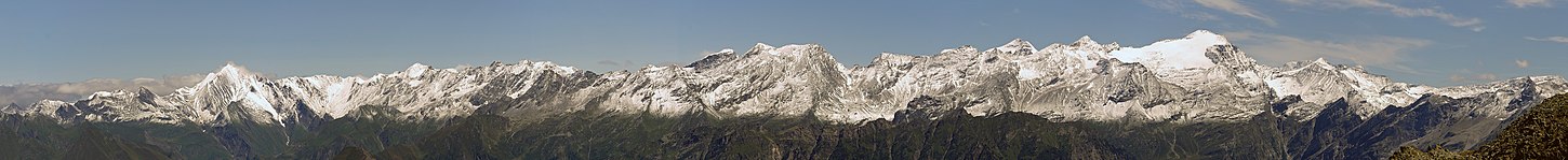 Panorama fragmentu pasma Adula-Alpen, części Alp Lepontyńskich