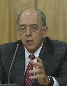 Pedro Parente adresses the press about his appointment to preside Petrobras, in 19 May 2016.