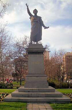 Staty av Sándor Petőfi i Budapest.