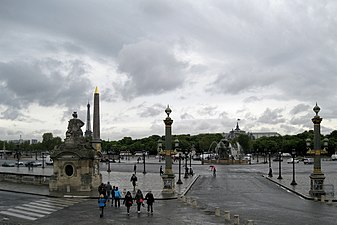 Place de la Concorde sous la pluie.