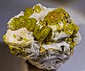 Pyromorphite sur baryte - Mine des Farges, Ussel, Corrèze (5x4,3 cm)