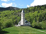 Pfarrkirche St. Leonhard mit Friedhof in Unterfennberg