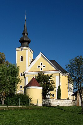 Teplička nad Váhom met zicht op de kerk van St Martin