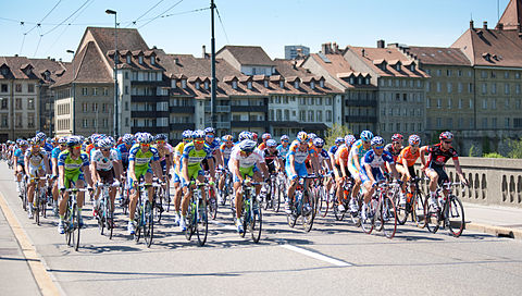 Le peloton au départ de Fribourg