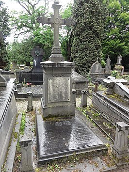 Grafmonument van de familie Van Beugen