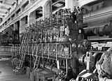 Företagets sista dieselmotor i A-hallen, 1951