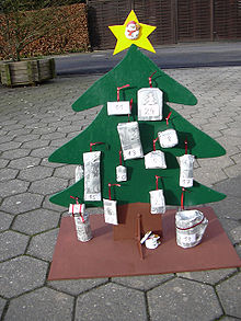 [Imagen: 220px-Adventskalender_im_Bau.jpg]