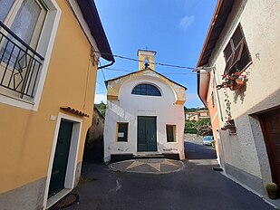 Capeletta di Santi Còsma e Damiàn (A Còsta, Unsu), vista esterna cu-u sagràu