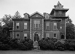 Cedarcroft, Bayard Drive (East Marlborough Township), Kennett Square vicinity (Chester County, Pennsylvania).jpg