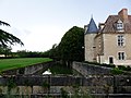 Les douves, vues du pont de pierre