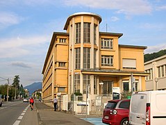 Bureaux des années 1930 de l'ex usine d'aluminium.