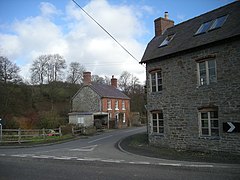 Houses at New Invention - geograph.org.uk - 705639.jpg