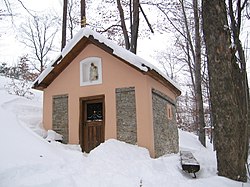 Pohled na kapličku v zimě