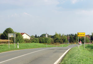D7 v obci Kozarac