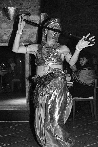 Soubor:MaleBellyDance.jpg