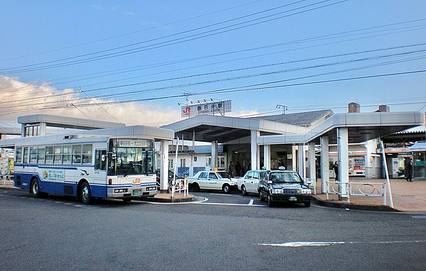 600px-North_entrance_of_Kasugai_station%28JR%29.JPG