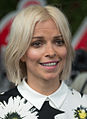 Petra Marklund auf der Bühne von Allsång på Skansen, 2015