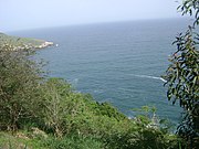 Vista do mar e da ponta da Pedra da Tartaruga à esquerda