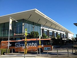 Skygate bus, Brisbane Airport.jpg