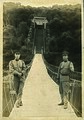 神社前の橋「宮の橋」上の、花蓮港分屯大隊隊員。
