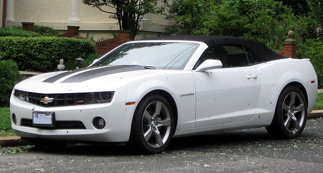 File2011 Chevrolet Camaro RS convertible 