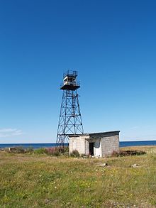 Former Soviet watchtower at the coast of Estonia Endine piirivalve vaatlustorn Uitru saarel.JPG