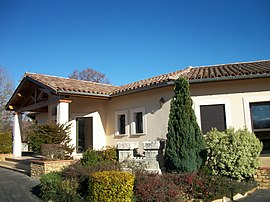 The town hall in Les Tourreilles