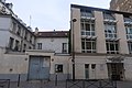 Lycée aux nos 40-42.