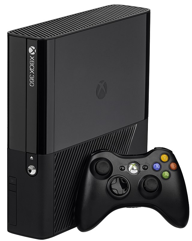 Left: Xbox 360 Elite, Centre: Xbox 360 S and new-style controller, Right: Xbox 360 E and new-style controller