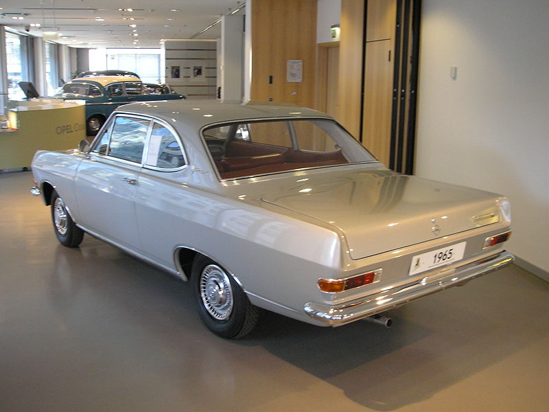 [Bild: 800px-Opel_Rekord_A6_c.JPG]