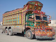 «Вантажівки-брязкальця» — візитівка Пакистану