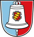 Gemeinde Bolsterlang In von Blau und Rot gespaltenem Schild eine silberne Glocke, die mit einem von Rot und Gold gerauteten Schildchen belegt ist.